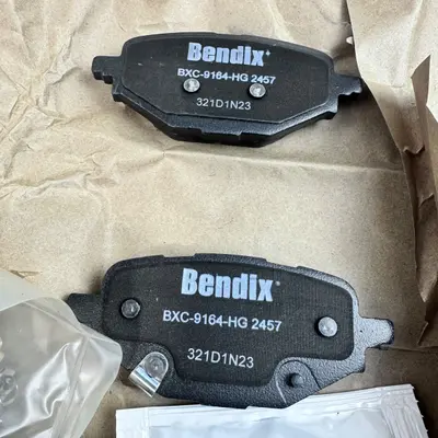 Bendix CFC2457 Ultra Ceramic Rear Pads Fits Toyota RAV4 Lexus NX300 Abutment Kit - Thumbnail 6