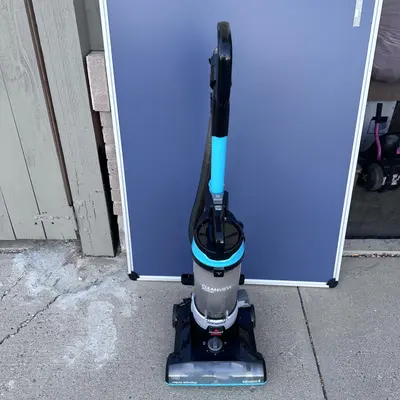 BISSELL CleanView Rewind Corded Bagless Pet Upright Vacuum - Thumbnail 7