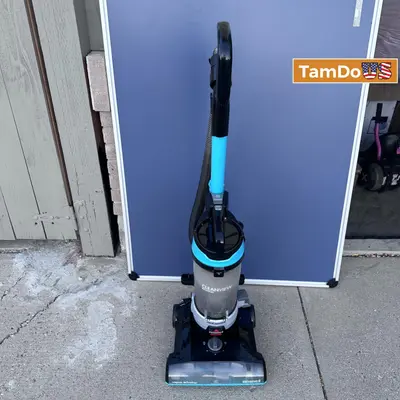 BISSELL CleanView Rewind Corded Bagless Pet Upright Vacuum - Excellent - Real photo at TamDo.us