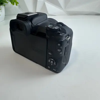 Canon EOS R50 Mirrorless Digital Camera with RF-S 18-45mm F4.5-6.3 IS STM Kit - Thumbnail 9