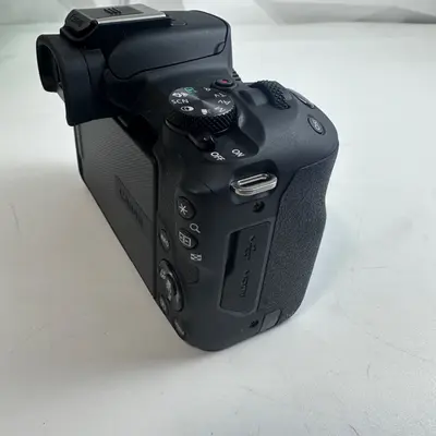 Canon EOS R50 Mirrorless Digital Camera with RF-S 18-45mm F4.5-6.3 IS STM Kit - Thumbnail 6