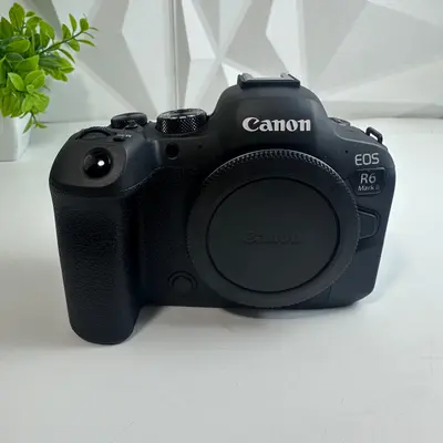 Canon EOS R6 Mark II Mirrorless Camera Body Only 24.2MP 4K60p - Thumbnail 2