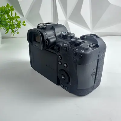 Canon EOS R6 Mark II Mirrorless Camera Kit WITH RF 24-105mm IS STM Lens - Thumbnail 5
