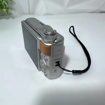 Canon PowerShot SX740 HS Digital Camera 40x Optical Zoom 4K (Silver) - Thumbnail 8
