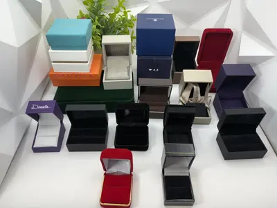 Collection of Empty Jewelry Gift Boxes - Ring, Diamond, Necklace, Earring - Thumbnail 2