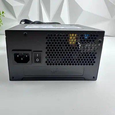 Corsair CV Series CV550 550W 80 PLUS Bronze Non Modular ATX Power Supply - Thumbnail 4