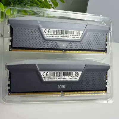 CORSAIR Vengeance RGB 32GB (2x16GB) DDR5 6000MHz CL36 Desktop RAM Gray - Thumbnail 3