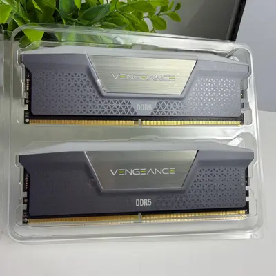 CORSAIR Vengeance RGB 32GB (2x16GB) DDR5 6000MHz CL36 Desktop RAM Gray - Thumbnail 2