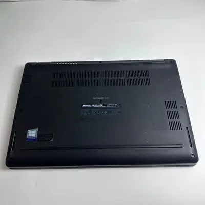 DELL Latitude 5300 Laptop, 13.3" FHD, i7-8665U, 16GB, 256GB NVMe SSD, Win 11 Pro - Thumbnail 3