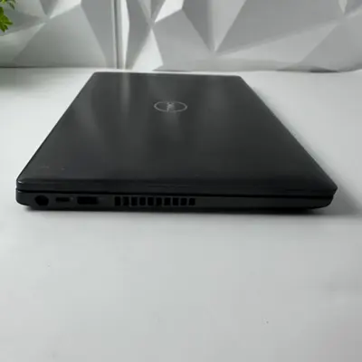 Dell Latitude 5400 Laptop, 14" FHD, i5-8265U, 16GB RAM, 256GB SSD, Win 11 Pro - Thumbnail 3