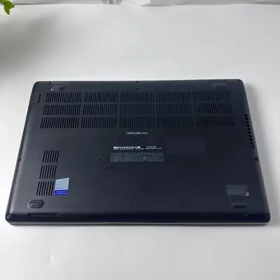DELL Latitude 5400 Laptop, 14" FHD, i5-8365U, 16GB, 256GB SSD, Win 11 Pro - Thumbnail 3