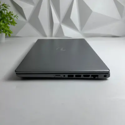 Dell Latitude 5410 Laptop, 14" FHD, i5-10310U, 16GB RAM, 256GB SSD, Win 11 Pro - Thumbnail 3