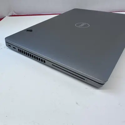 Dell Latitude 5430 14" FHD Laptop – i7-1255U, 16GB RAM, 256GB SSD - Thumbnail 3