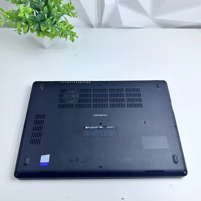 DELL Latitude 5490 Laptop, 14" HD, i5-8350U, 16GB, 256GB SSD - Thumbnail 6