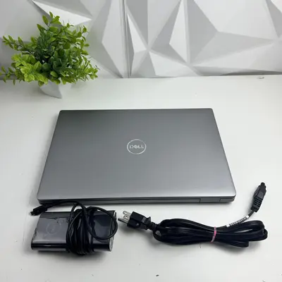 Dell Latitude 5530 Laptop, 15.6" FHD, i5-1245U, 16GB, 512GB SSD - Thumbnail 3