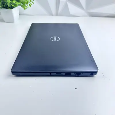 DELL Latitude 7390 Laptop, 13.3" FHD, i7-8650U, 16GB, 256GB SSD - Thumbnail 2
