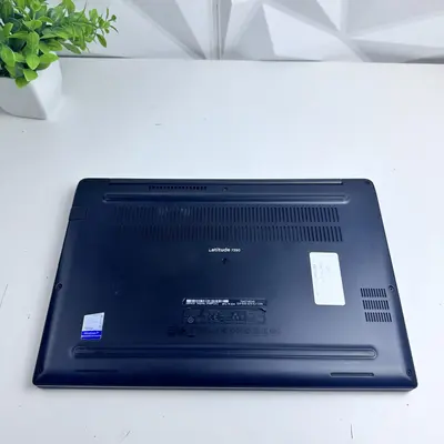 DELL Latitude 7390 Laptop, 13.3" FHD, i7-8650U, 16GB, 256GB SSD - Thumbnail 6