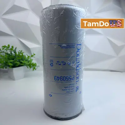 Donaldson P550949 Lube Oil Filter Synteq Heavy Duty Engine Protection - Thumbnail 1