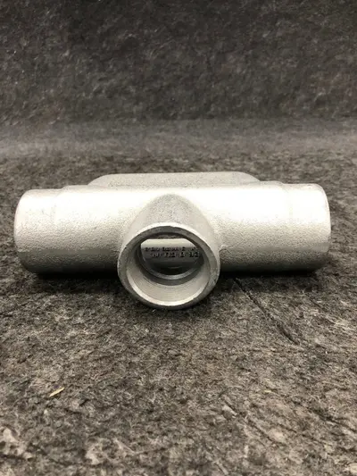 EATON TB57 1-1/2" Conduit Outlet Body, Type T, Aluminum, Threaded - Thumbnail 5