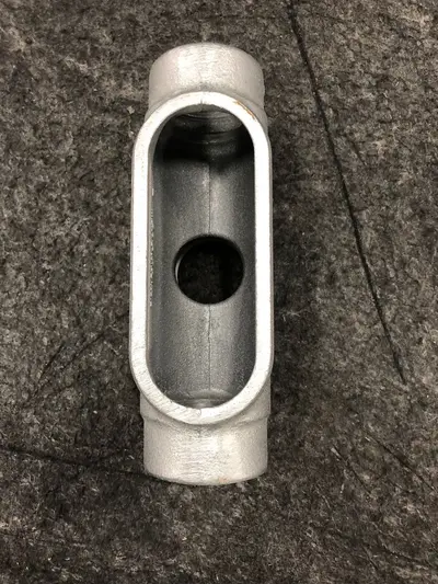 EATON TB57 1-1/2" Conduit Outlet Body, Type T, Aluminum, Threaded - Thumbnail 7