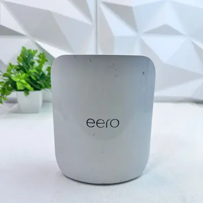 eero Pro 7 Wi-Fi 7 Mesh Router, Tri-Band, 27W USB-C, ME10001 - Thumbnail 8