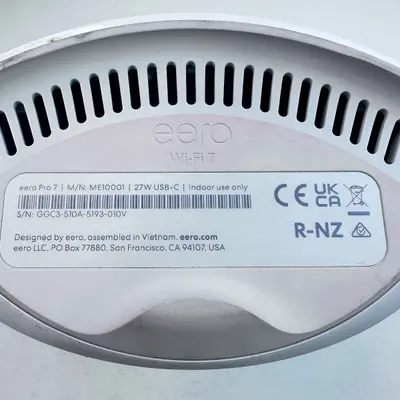 eero Pro 7 Wi-Fi 7 Mesh Router, Tri-Band, 27W USB-C, ME10001 - Thumbnail 7