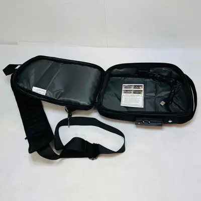 EV Smart Power Pack Anti-Theft Travel Bag w/ TSA Lock & USB Port - Thumbnail 4