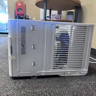 Frigidaire 550-sq ft Window Air Conditioner with Remote (115-Volt, 12000-BTU) Wi-Fi enabled - Thumbnail 7