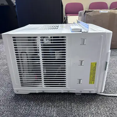 Frigidaire 550-sq ft Window Air Conditioner with Remote (115-Volt, 12000-BTU) Wi-Fi enabled - Thumbnail 8