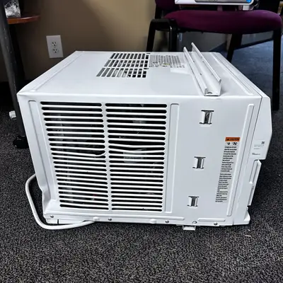 GE 10000 BTU Window Air Conditioner Unit 115V Fits 450 Sq Ft Room 10.9 CEER R32 - Thumbnail 2