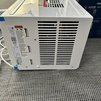 GE 250 Sq. Ft. 6000 BTU Window Air Conditioner - Thumbnail 6