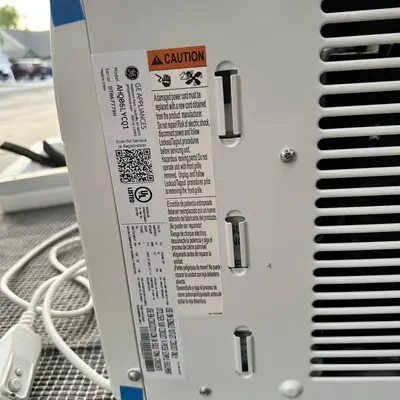 GE 250 Sq. Ft. 6000 BTU Window Air Conditioner - Thumbnail 8