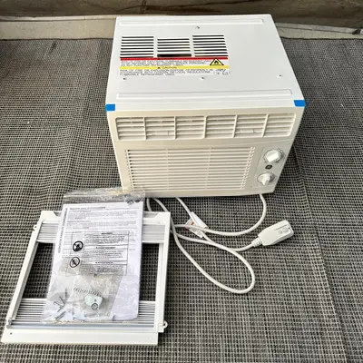GE Small Room Window Air Conditioner, 115-Volt, 5000-BTU - Thumbnail 2