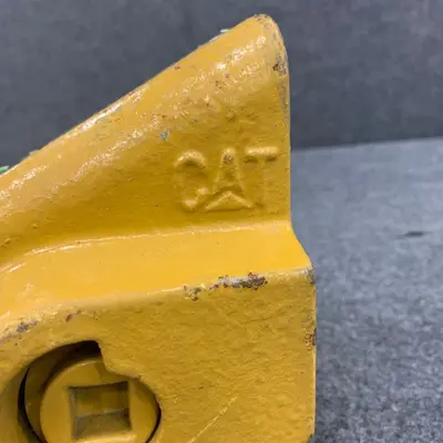 GENUINE OEM CAT Bucket Tip Heavy Duty Loader Bucket Tip - Thumbnail 2