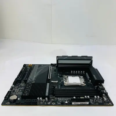 GIGABYTE B650 AORUS ELITE AX AM5 AMD Motherboard ATX DDR5 PCIe 5.0 Wi-Fi 6E - Thumbnail 5