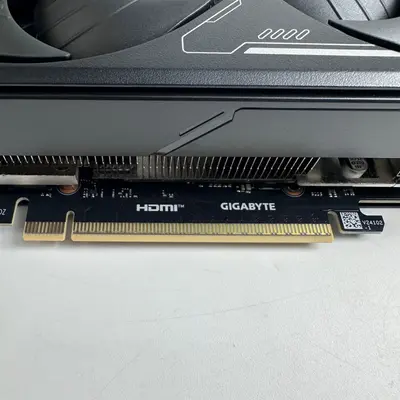 GIGABYTE GeForce RTX 5070 Ti WINDFORCE OC SFF 16GB GDDR7 Graphics Card 3X Fans - Thumbnail 9
