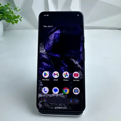 Google Pixel 8 | 256GB | Black | Unlocked - Thumbnail 4