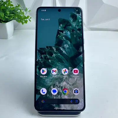 Google Pixel 8 Pro | 128GB | Green | Unlocked - Thumbnail 3