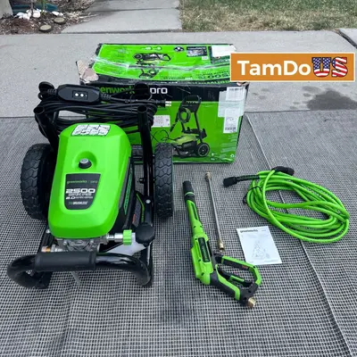 Greenworks 2500-PSI 2-GPM Cold Water Electric Pressure Washer - Excellent - Real photo at TamDo.us