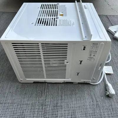 Hisense Medium Room Window Air Conditioner, Remote Included (115V, 10000-BTU) - Thumbnail 9