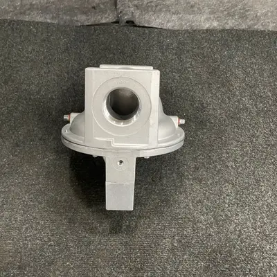 Honeywell V48A 2243 Diaphragm Gas Valve 120V 2" NPT - Thumbnail 4