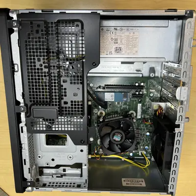 HP Desktop M01-F1214, AMD Ryzen 3 4300G, 8GB RAM, 256GB SSD - Thumbnail 6