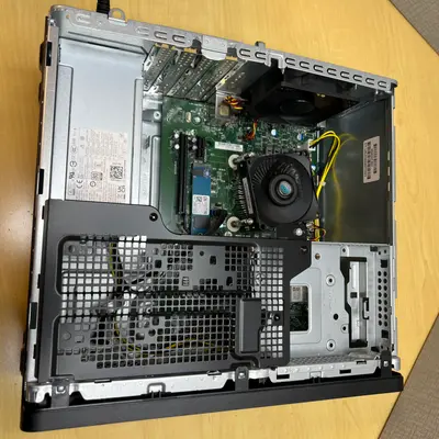 HP Desktop M01-F1214, AMD Ryzen 3 4300G, 8GB RAM, 256GB SSD - Thumbnail 8