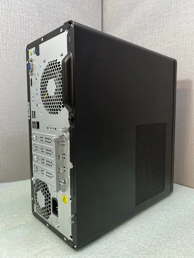 HP Desktop M01-F1214, AMD Ryzen 3 4300G, 8GB RAM, 256GB SSD - Thumbnail 5