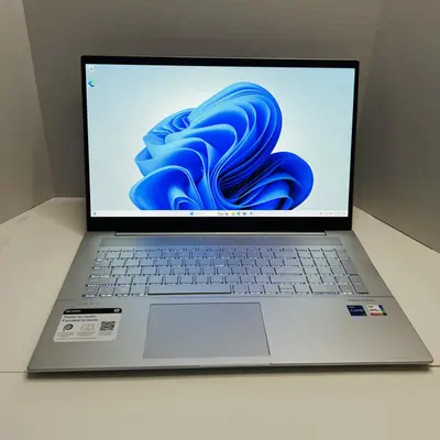 HP ENVY Laptop 17-cr0013dx,17.3-inch FHD Touch, i7-1260P, 12GB, 512GB SSD - Thumbnail 8