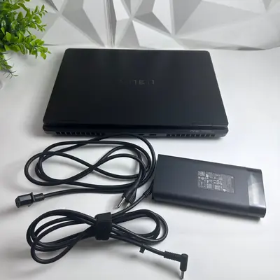 HP OMEN 16 Gaming Laptop, 16" FHD 144Hz, Ryzen 9 8940HX, 32GB, 1TB, RTX 5060 8GB - Thumbnail 3