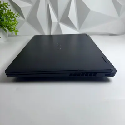 HP OMEN 16 Gaming Laptop, 16" FHD 144Hz, Ryzen 9 8940HX, 32GB, 1TB, RTX 5060 8GB - Thumbnail 4