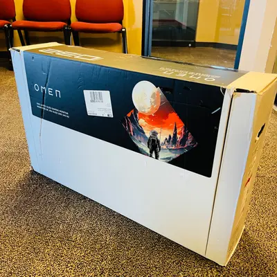 HP OMEN 32 OLED Gaming Monitor - 4K UHD 3840x2160, 240Hz, 0.03ms, HDR - Thumbnail 6