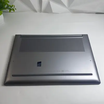 HP ZBook Studio 16 G11 16" 4K 120Hz, Ultra 7 165H, 64GB, 2TB RTX, 3000 Ada - Thumbnail 8
