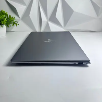 HP ZBook Studio 16 G11 16" 4K 120Hz, Ultra 7 165H, 64GB, 2TB RTX, 3000 Ada - Thumbnail 3